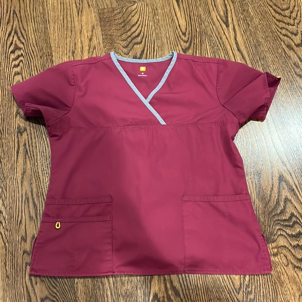 Scrub top
